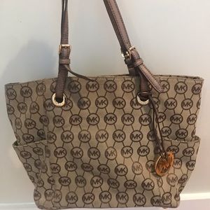 Micheal Kors Bag